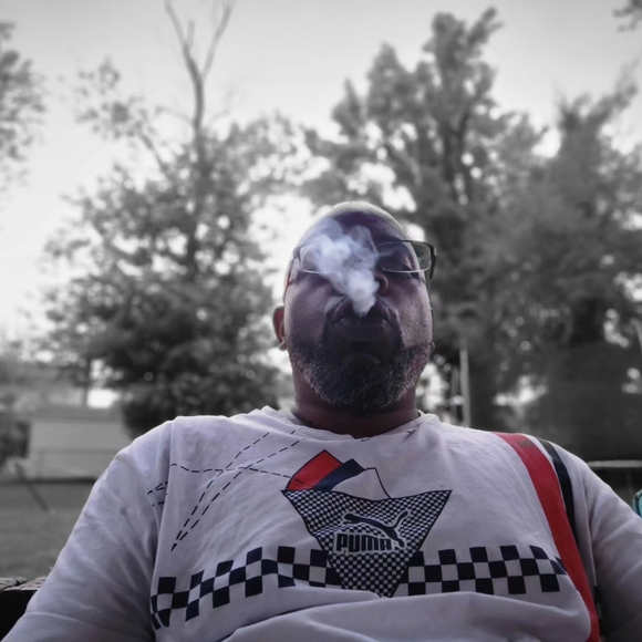 Meet your Posher, Antoine - Picture 1 of 1